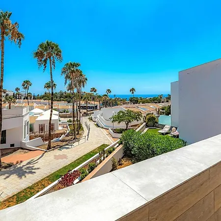 Luxury In Island Village. Apartamento Costa Adeje (Tenerife)