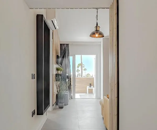 Lägenhet Luxury In Island Village.